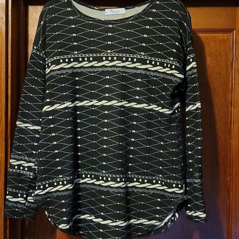 Black & tan sweater